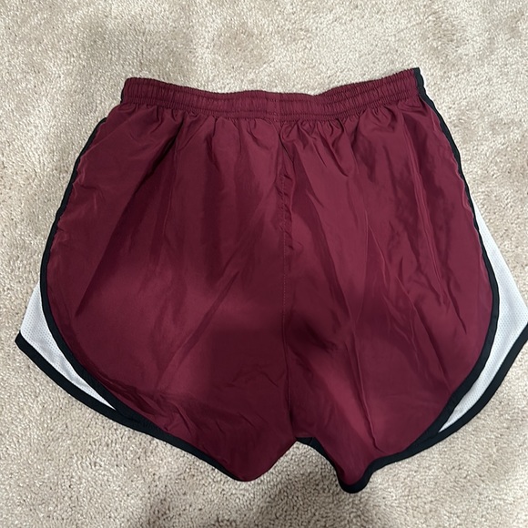 Nike shorts - Picture 3 of 3